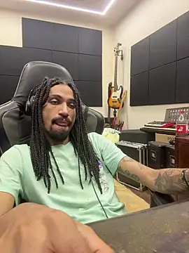 hotcamboy420 online show from February 25, 2026, 6:02 am