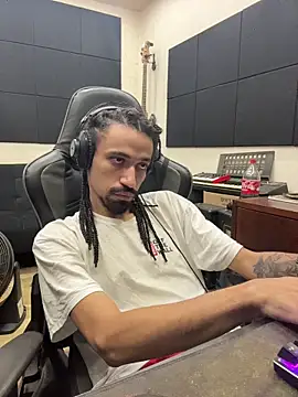 hotcamboy420 online show from March 1, 2026, 4:23 am