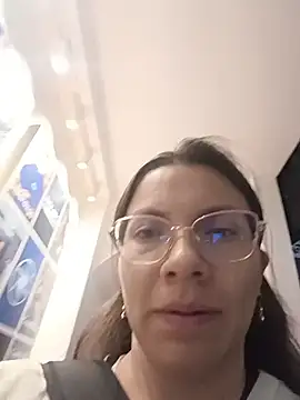 Snapshot of karlamorris_ chatting on November 5, 2025, 1:47 pm karlamorris online show from November 5, 2025, 1:47 pm