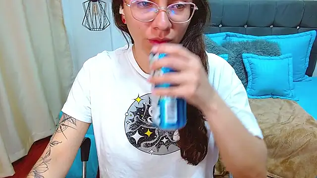 Snapshot of karlamorris_ chatting on November 16, 2025, 4:50 am karlamorris online show from November 16, 2025, 4:50 am