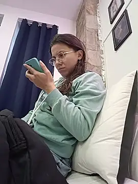 Snapshot of karlamorris_ chatting on November 4, 2025, 2:10 pm karlamorris online show from November 4, 2025, 2:10 pm