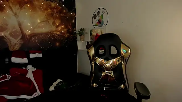 Snapshot of Lust_Mom41 chatting on December 21, 2024, 12:27 pm Lust Mom41 online show from December 21, 2024, 12:27 pm