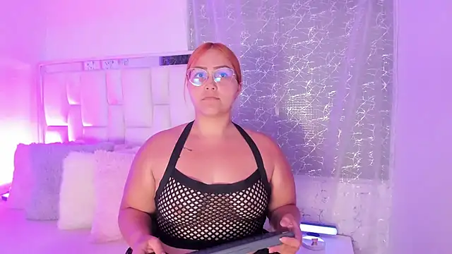 LeahxBarker online show from October 21, 2025, 1:49 am