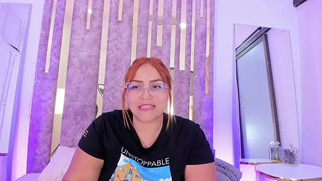 LeahxBarker online show from March 19, 2025, 4:57 am