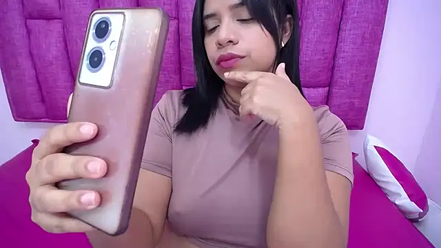 Briannacastello online show from February 21, 2025, 6:40 am