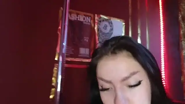 alissa4blonde online show from November 6, 2025, 6:06 am