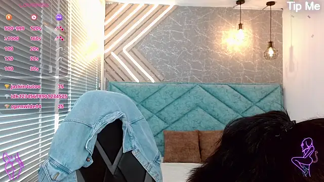 Snapshot of april_dumont chatting on March 5, 2025, 6:12 pm april dumont online show from March 5, 2025, 6:12 pm