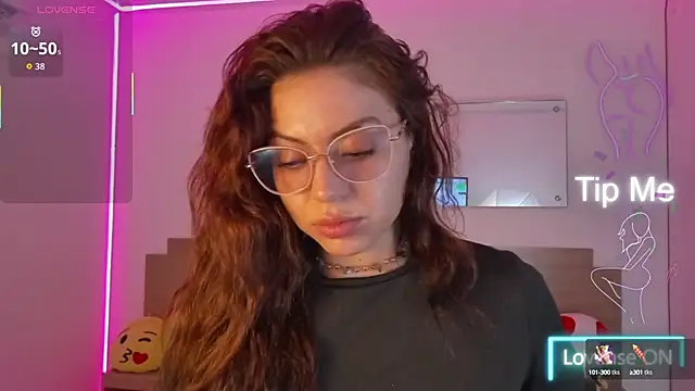 Snapshot of april_dumont chatting on September 13, 2025, 4:18 pm april dumont online show from September 13, 2025, 4:18 pm