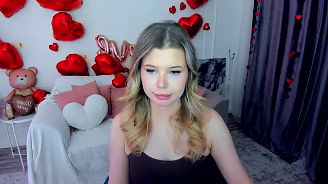 FollowLovee online show from February 4, 2026, 3:34 am