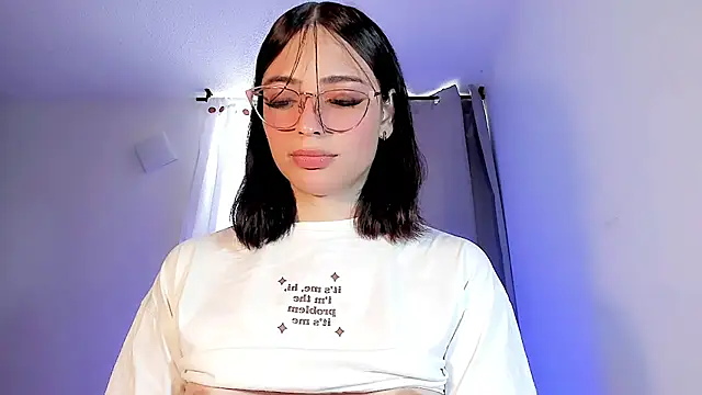 Snapshot of Valentina_Alba chatting on March 21, 2025, 9:56 pm Valentina Alba online show from March 21, 2025, 9:56 pm