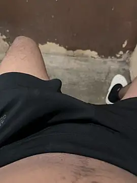 Snapshot of Luis455gomez chatting on January 8, 2025, 9:01 pm Luis455gomez online show from January 8, 2025, 9:01 pm