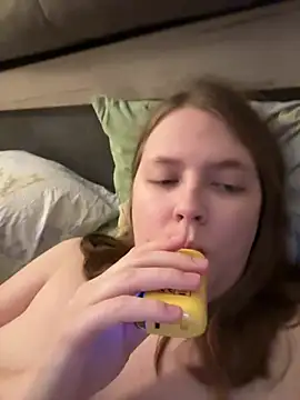 Snapshot of DesireMelissa chatting on March 11, 2025, 8:42 pm DesireMelissa online show from March 11, 2025, 8:42 pm