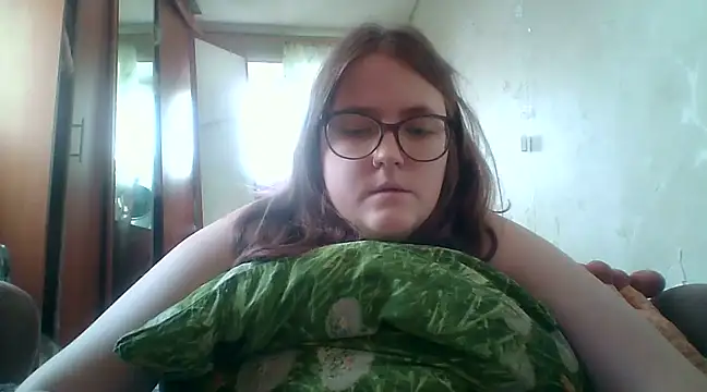Snapshot of DesireMelissa chatting on February 22, 2025, 7:56 am DesireMelissa online show from February 22, 2025, 7:56 am