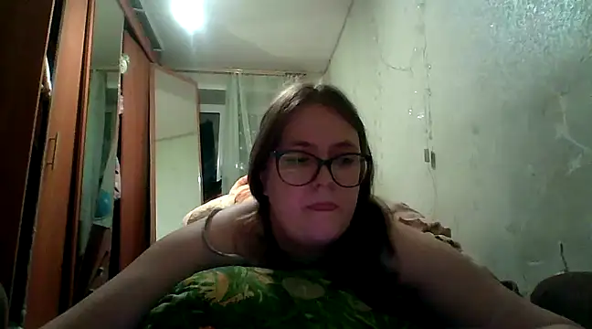 Snapshot of DesireMelissa chatting on February 22, 2025, 4:51 pm DesireMelissa online show from February 22, 2025, 4:51 pm