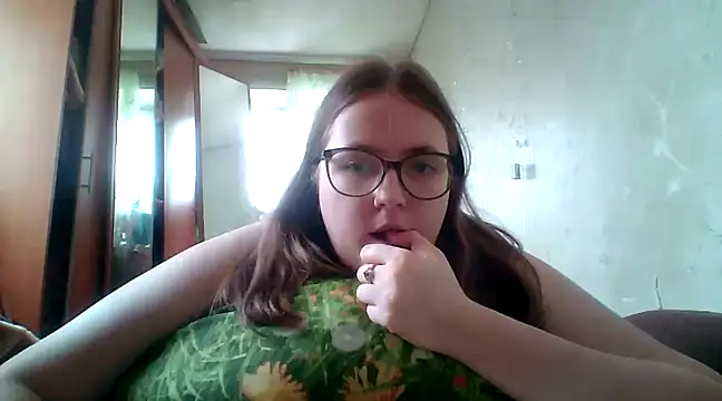 Snapshot of DesireMelissa chatting on February 19, 2025, 11:17 am DesireMelissa online show from February 19, 2025, 11:17 am