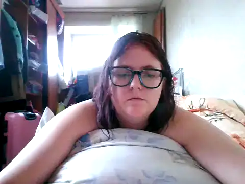 Snapshot of DesireMelissa chatting on October 18, 2025, 12:07 pm DesireMelissa online show from October 18, 2025, 12:07 pm