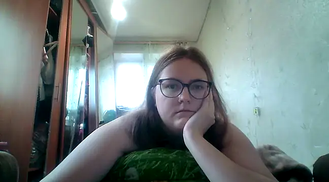 Snapshot of DesireMelissa chatting on March 6, 2025, 12:09 pm DesireMelissa online show from March 6, 2025, 12:09 pm