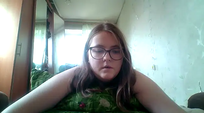 Snapshot of DesireMelissa chatting on March 13, 2025, 10:36 am DesireMelissa online show from March 13, 2025, 10:36 am