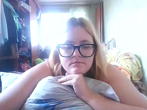 Snapshot of DesireMelissa chatting on September 24, 2025, 6:42 am DesireMelissa online show from September 24, 2025, 6:42 am