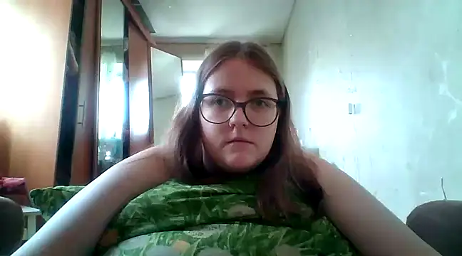 Snapshot of DesireMelissa chatting on February 18, 2025, 9:32 am DesireMelissa online show from February 18, 2025, 9:32 am