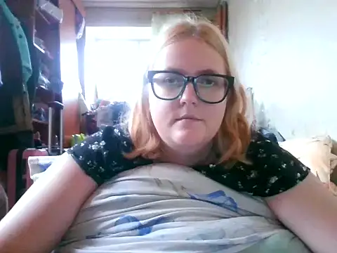 Snapshot of DesireMelissa chatting on October 10, 2025, 8:48 am DesireMelissa online show from October 10, 2025, 8:48 am