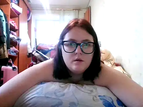 Snapshot of DesireMelissa chatting on October 21, 2025, 5:29 am DesireMelissa online show from October 21, 2025, 5:29 am