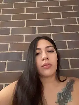 Snapshot of Latina_vanessa chatting on May 3, 2026, 5:38 pm Latina vanessa online show from May 3, 2026, 5:38 pm