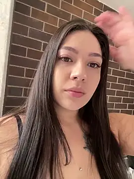 Snapshot of Latina_vanessa chatting on March 22, 2026, 2:51 pm Latina vanessa online show from March 22, 2026, 2:51 pm