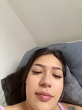 Snapshot of Latina_vanessa chatting on November 22, 2025, 1:54 pm Latina vanessa online show from November 22, 2025, 1:54 pm