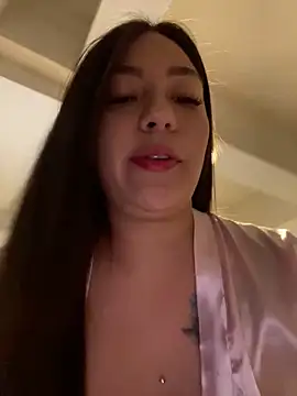 Snapshot of Latina_vanessa chatting on April 22, 2026, 1:56 am Latina vanessa online show from April 22, 2026, 1:56 am