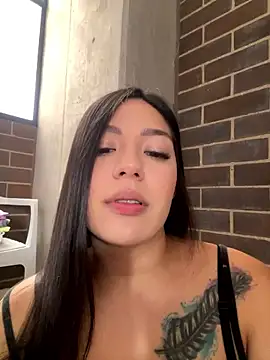 Snapshot of Latina_vanessa chatting on April 24, 2026, 3:58 pm Latina vanessa online show from April 24, 2026, 3:58 pm