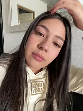 Snapshot of Latina_vanessa chatting on February 20, 2026, 4:09 pm Latina vanessa online show from February 20, 2026, 4:09 pm