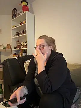 Big Beautiful MILF online show from November 20, 2025, 12:17 pm