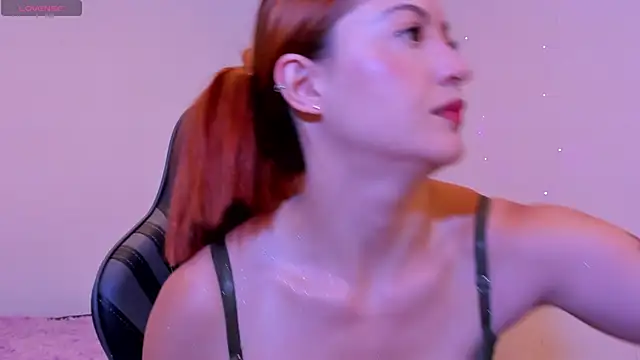 Amypond   online show from November 8, 2025, 5:05 pm