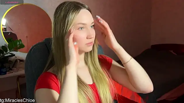 ChloeMillerMeow online show from April 17, 2026, 7:06 pm