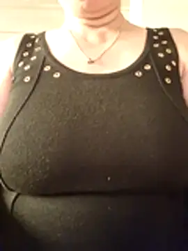 Snapshot of Rozittaa chatting on May 27, 2026, 12:45 pm Rozittaa online show from May 27, 2026, 12:45 pm