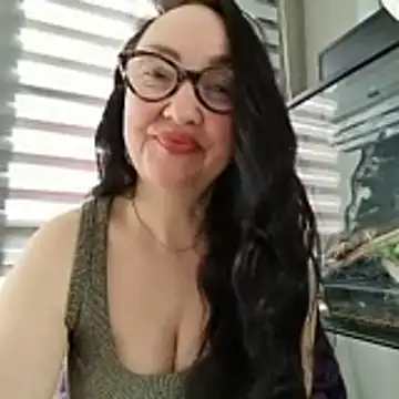 Snapshot of CamilleDesire chatting on June 16, 2026, 4:51 pm CamilleDesire online show from June 16, 2026, 4:51 pm