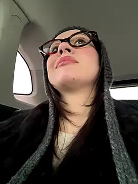 RinaCat online show from November 26, 2025, 5:40 am