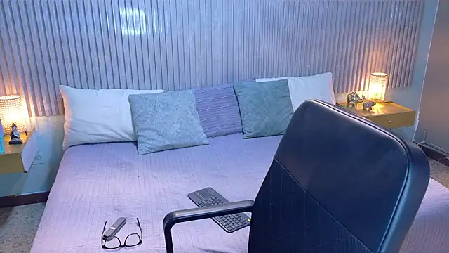 Eli666uwu online show from March 24, 2026, 10:59 am