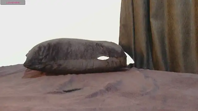 Snapshot of _luna_nyx chatting on June 26, 2026, 1:33 am luna nyx online show from June 26, 2026, 1:33 am