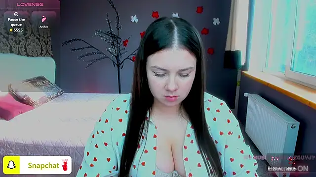 AnettaMilder online show from April 4, 2026, 5:47 am