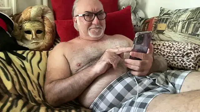 Snapshot of EroticVenetian chatting on September 14, 2025, 1:00 pm EroticVenetian online show from September 14, 2025, 1:00 pm