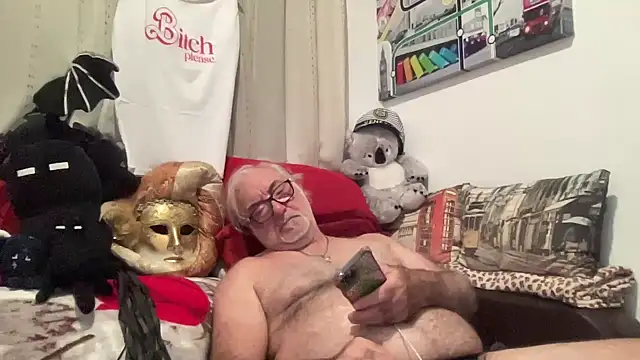 Snapshot of EroticVenetian chatting on October 6, 2025, 12:06 pm EroticVenetian online show from October 6, 2025, 12:06 pm