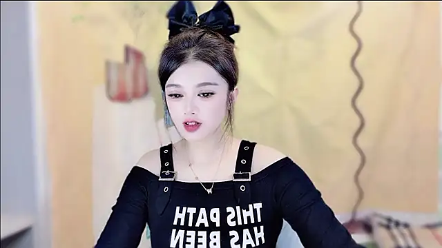 VIWVI online show from November 5, 2025, 5:21 am