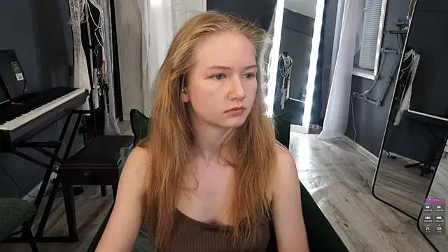Snapshot of Alexandra_Demore chatting on July 2, 2026, 8:04 pm Alexandra Demore online show from July 2, 2026, 8:04 pm
