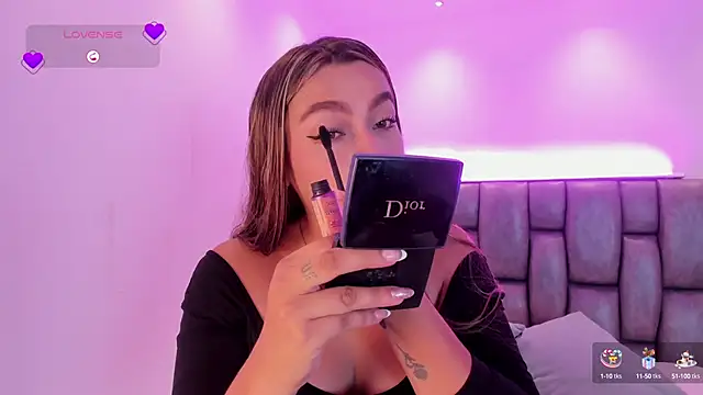 ambarcarterr online show from February 21, 2025, 3:21 pm