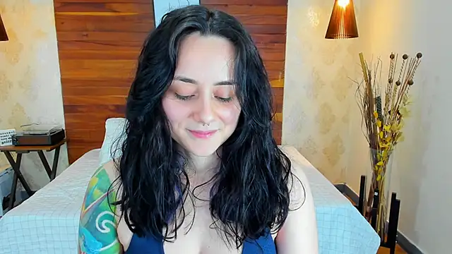 Snapshot of KatherineBond chatting on February 23, 2025, 8:44 pm KatherineBond online show from February 23, 2025, 8:44 pm
