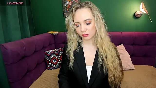 Snapshot of EvaMoran chatting on September 22, 2025, 1:55 am EvaMoran online show from September 22, 2025, 1:55 am