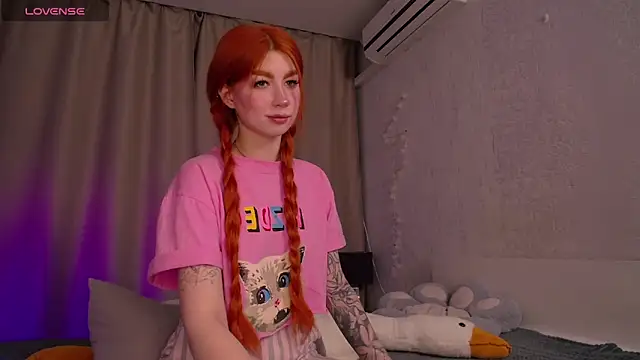 Evaa Moonn  online show from March 17, 2025, 12:42 am