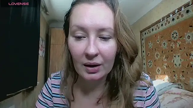 AnnaXLovers online show from November 22, 2025, 9:41 am